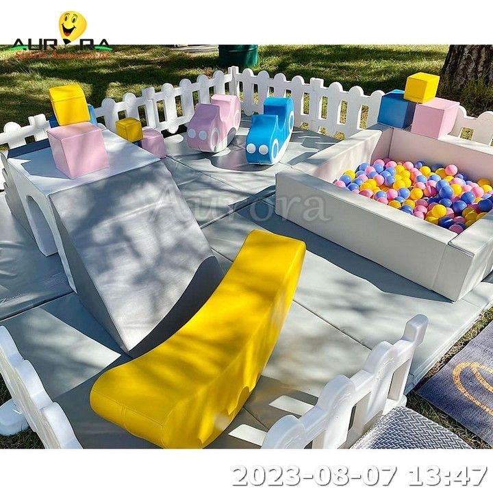 حاجز اللعب الناعم الطفل حفرة لعب ناعمة مجموعة الكرة مع الزلاجة المحيط الكرات الملعب