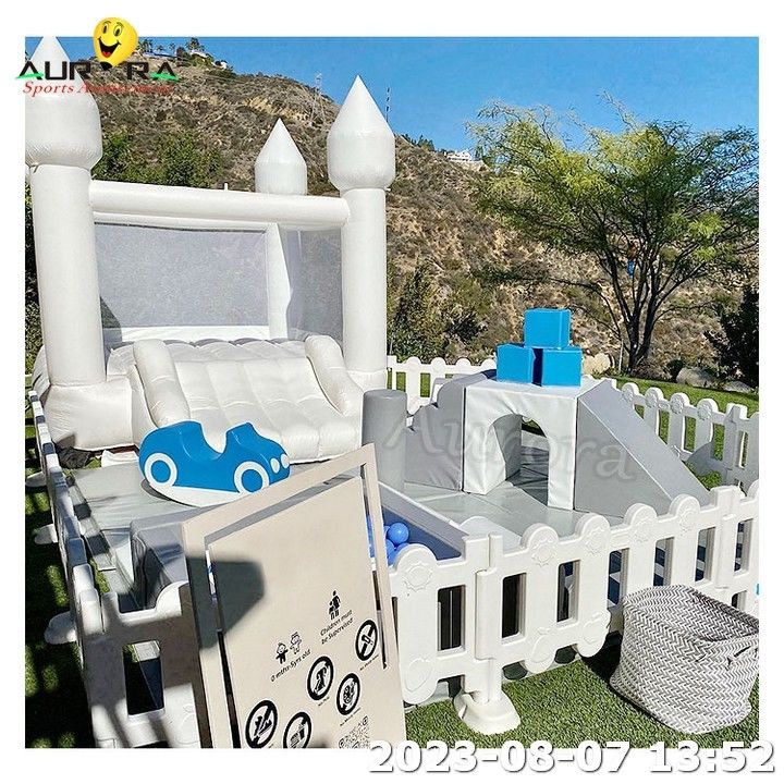 معدات اللعب الناعمة الأرجوانية للأطفال الملعب الخارجي اللعب الناعمة الداخلي