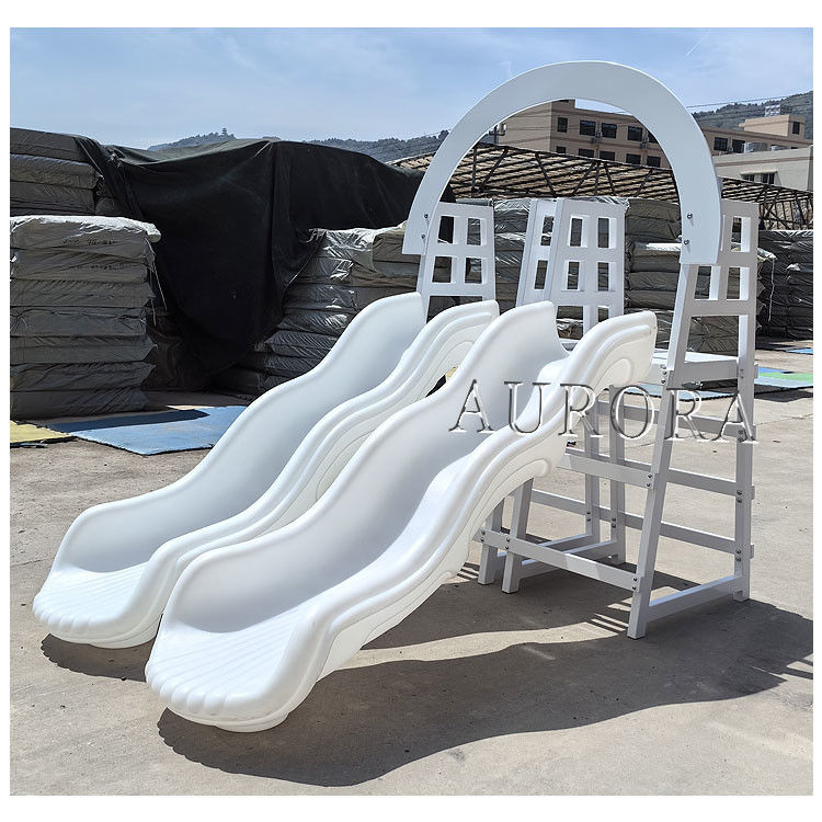المنزلق المزدوج في الهواء الطلق مع قوس أدوات اللعب الناعمة البيضاء المنزلق البلاستيكي أطفال اللعب المنزلق